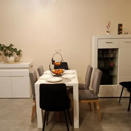 Uroczy Apartamento
